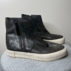 Frye Gia Gray Metallic Side Zip Bootie